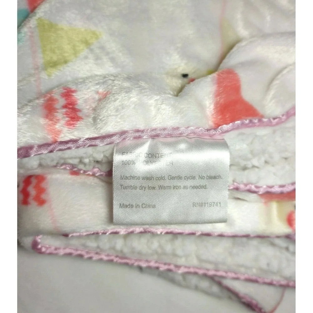 SL Home Fashions White Birds Flag Line Blanket‎ White Sherpa Pink Girl RN 119741
